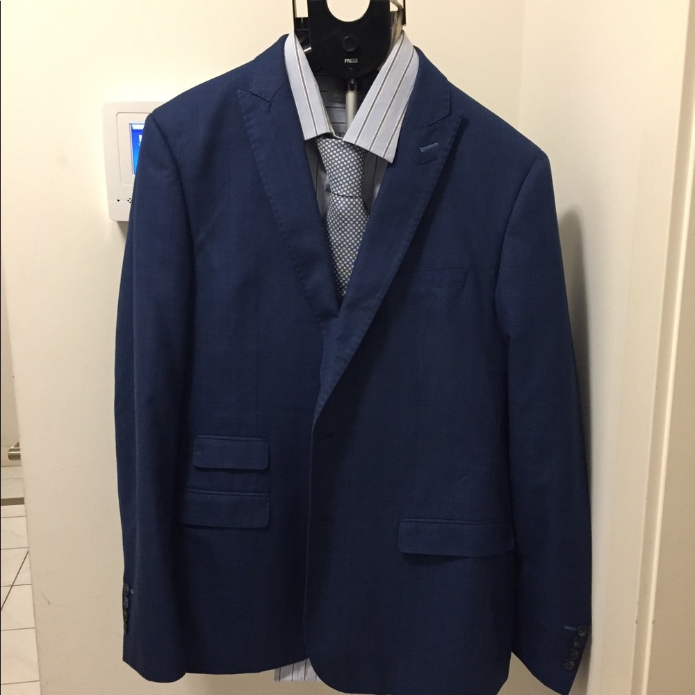 Enrique Morano men's suit